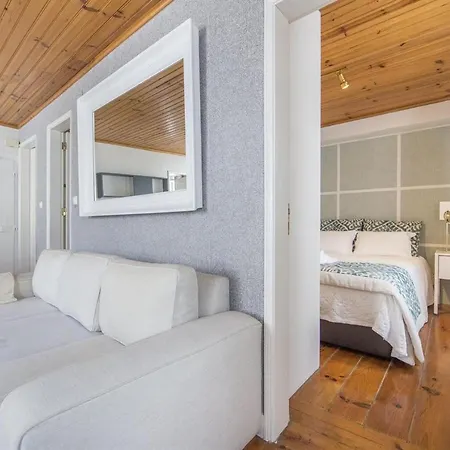 Meet The Blue Apartment *